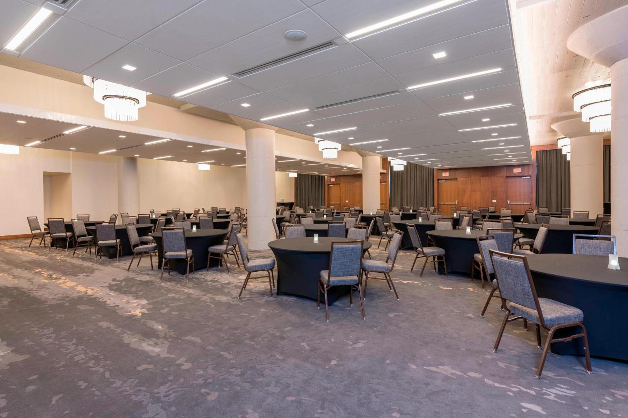 Courtyard By Marriott Waterloo Cedar Falls Eksteriør bilde
