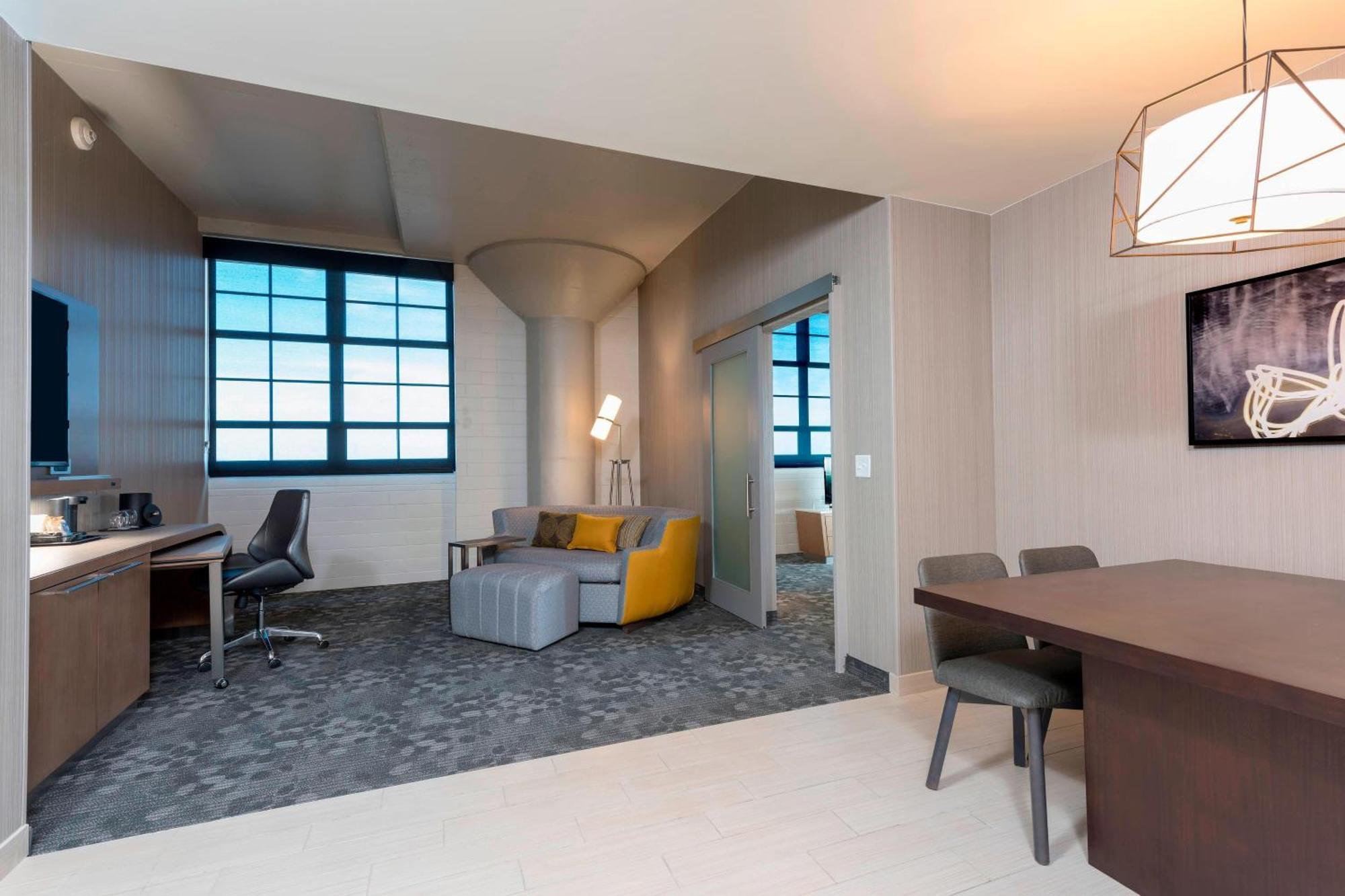 Courtyard By Marriott Waterloo Cedar Falls Eksteriør bilde