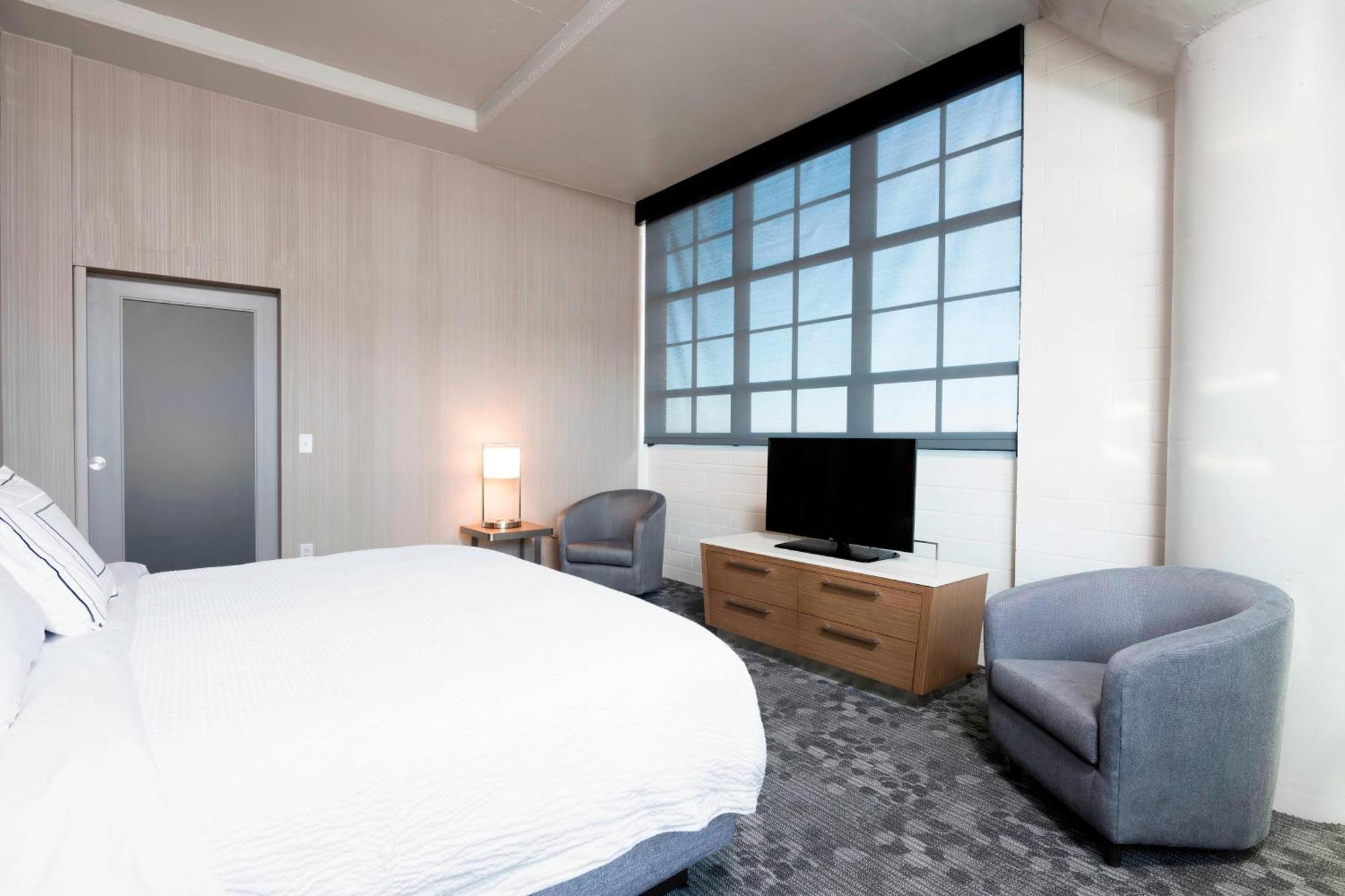 Courtyard By Marriott Waterloo Cedar Falls Eksteriør bilde
