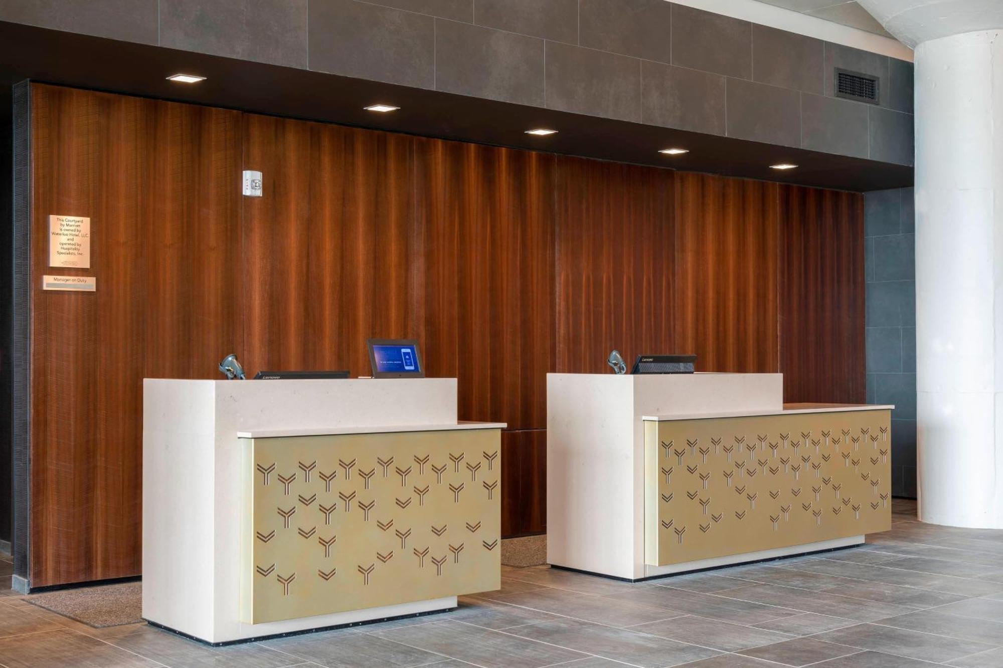Courtyard By Marriott Waterloo Cedar Falls Eksteriør bilde